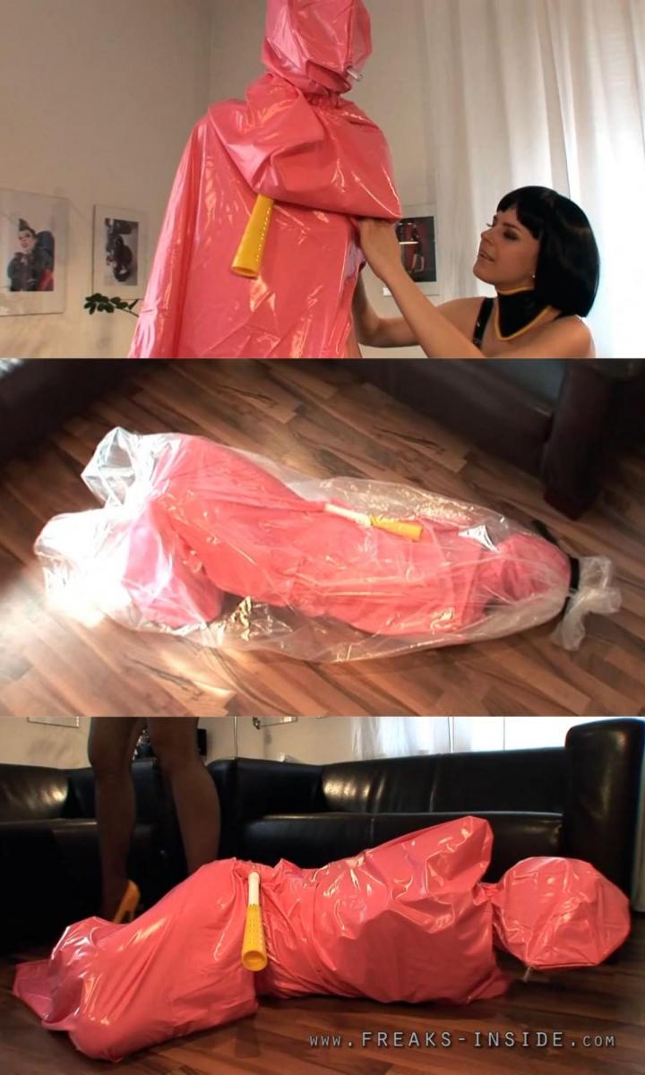 THE PINK BODYBAG - PART TWO THE PINK BODYBAG - PART TWO | Freaky Girls: Lady Seraphina & Julia 