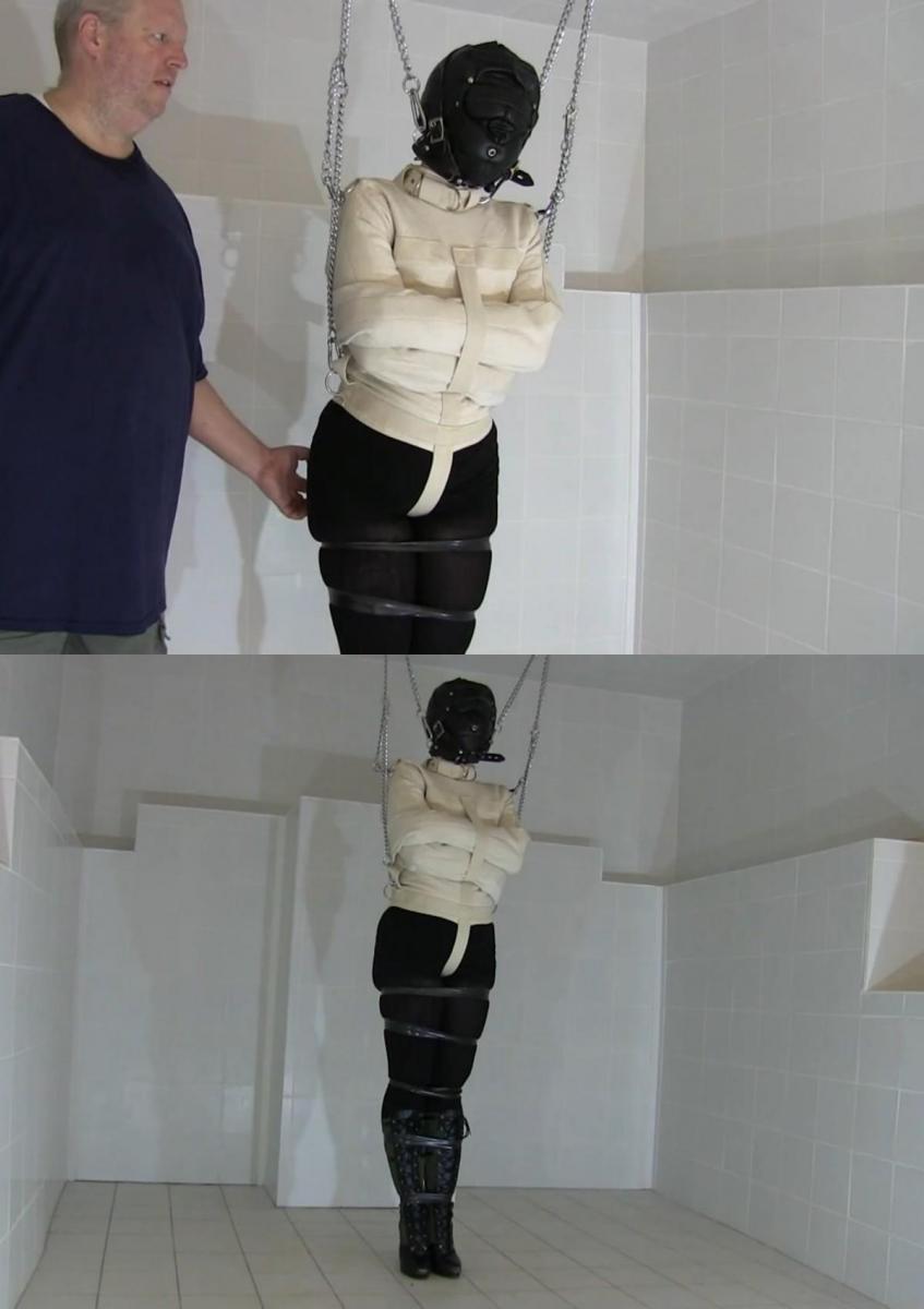 The White Room Sessions - Punching in Straightjacket for tattoeDMomo - Full Clip 在我们的西班牙语白厅里，为纹身DMomo上一堂新的硬课。穿着Straightjacket和Tape Bondage的Momo被塞住嘴，戴着兜帽，完全固定不动，受到惩罚、踢打、拳击和殴打。。。A new hard Lesson for tattoeDMomo in our spanish White Room. Gagged, hooded and totally immobilized in Straightjacket and Tape Bondage Momo gets punished, kicked, boxed and beaten...