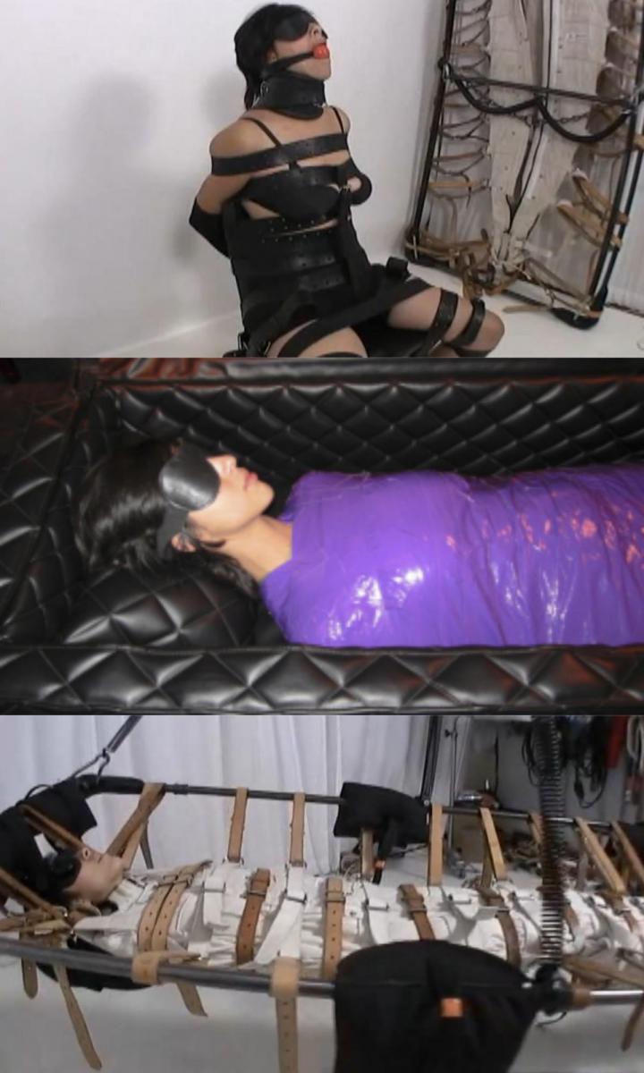 FIRST TIME BONDAGE EXPERIENCES 这是一个可爱的小视频，主角是一位年轻女士，她正在研究所寻找束缚的味道。我不在身边，所以埃德妈妈和道尔顿给她穿上了我们的装备。他们开始让她乘坐道尔顿的车库门弹簧钻机，这被称为“漂浮物”。她被紧紧地绑在Maxcita睡袋里，眼睛上蒙着一个Sinvention皮革眼罩。然后悬挂在道尔顿的管架中间。这是一个非常酷的设置。悬挂在管架周围的黑色袋子是装满沙子的帆布袋，道尔顿用来平衡管架。<br><br><br><br>接下来，她穿着Maxcita紧身衣从头顶悬吊下来。注意她旋转得多么平稳。这是由于一个用于攀岩的不锈钢滚珠轴承旋转接头。正如你所看到的，这些转环对于束缚悬挂来说是非常棒的。她的腿用HumaneRestrint背带绑在一起，脚踝用HumaneRastrint袖口固定。道尔顿把一个沙袋挂在她的脚踝袖口上，让她很难抬起腿。每个沙袋重约15磅。顺便说一句，HandcuffWarehouse现在出售人道约束装备。<br><br><br><br>然后她被绑在著名的“严肃束缚椅”上。几年前，我为自己的自我束缚游戏制作了这把椅子，早在我开始束缚网站之前。我从未想过这把椅子会被这么多不同的人使用，并出现在这么多照片和视频中。这把椅子有16条左右的皮带，用来约束身体的各个部位。所有东西都是我自己做的，包括所有的带子。这把椅子有一个自动的自我束缚功能，两条腕带可以自动拉紧。你把自己绑在椅子上，然后你做的最后一件事就是触发腕带收回，固定你的手腕。很酷，嗯？这位年轻女士戴着S先生的“Bishop Muzzle”和无助的皮革手套，她很适合坐在椅子上！<br><br><br><br>接下来，道尔顿和妈妈埃德用S先生的一吨皮革束缚带把她绑在一把窄背木椅上。她的脖子被一个从上到下的沉重皮革姿势项圈固定住。正如你所看到的，衣领很高，而且非常结实。他被Sinvention的一个球插科打诨堵住了嘴。道尔顿从椅子后面、两腿之间、胸部一直到衣领前部的一个环上系了另一条皮带。当带子被拉紧时，她的[X_X]受到了压力。当道尔顿用指甲摩擦带子时，震动沿着绷紧的带子传播，刺激她的[X_X]。热的<br><br><br><br>最后，道尔顿、妈妈埃德和这个年轻女人去了我们的朋友特拉维斯家参加一个古怪的派对。在聚会上，妈妈埃德用紫色的胶带把她做成了木乃伊。更新中有一些这方面的静态图像。然后，她被安放在特拉维斯的一个真正的棺材里。（特拉维斯喜欢棺材、灵车和太平间的东西）当你看视频时，你会看到特拉维斯通往游戏室的秘密书架门。这有多酷？在他的游戏室里没有太多的光线可以拍摄，但你可以看到我们的年轻女子被完全做成木乃伊，躺在棺材里，因为棺材顶部是关闭的！诶呀<br><br><br><br>特别感谢这位年轻女士来访，并允许我们拍摄这段视频。感谢Dalton和MummyEd为将这位女士引入束缚的世界所做的伟大工作。此视频采用旧的Windows Media格式。如果您在播放此视频时遇到问题，请尝试安装免费的VLC媒体播放器。Here's a cute little video featuring a young lady who was looking for a taste of bondage at the Institute. I wasn't around so Mummy Ed and Dalton put her in some of our gear. They started by giving her a ride in Dalton's garage door spring rig which became to be known as 'the floaty thing'. She's strapped up tight in a Maxcita sleepsack, with a Sinvention leather blindfold over her eyes. then suspended in the middle of Dalton's pipe frame. This is a pretty cool setup. The black bags hanging around the pipe frame are canvas bags filled with sand that Dalton used to balance the pipe frame.<br><br>Next, she's suspended from overhead in a Maxcita straitjacket. Notice how smoothly she rotates. This is due to a stainless steel ball-bearing swivel which is used for rock climbing. As you can see, these swivels are totally awesome for bondage suspension. Her legs are strapped together with HumaneRestraint straps, and her ankles are restrained with HumaneRestraint cuffs. Dalton hung one of the sand bags from her ankle cuffs to make it hard for her to lift her legs. Each sand bag weighs around 15 pounds. By the way, HandcuffWarehouse now sells Humane Restraint gear.<br><br>Then she was strapped into the famous Serious Bondage Chair. I built this chair years ago for my own self-bondage play, long before I started the bondage sites. I never thought the chair would get so much use by so many different people, and be in so many photos and videos. The chair has 16 or so leather straps which restrain all parts of the body. I made everything myself, including all the straps. The chair has an automatic self-bondage feature in which the two wrist straps automatically pull down tightly. You get yourself strapped into the chair, then the last thing you do is to trigger the wrist straps to retract, pinning your wrists. Cool, eh? The young lady is wearing a 'Bishop Muzzle' and leather helpless mitts from Mr S, She fits in the chair very nicely!<br><br>Next, Dalton and MummyEd strap her into a strait-back wooden chair using a ton of leather bondage straps from Mr. S. Her neck is held rigid by a heavy leather posture collar from Top-To-Bottom. As you can see, the collar is tall and very severe. He's gagged with a ball gag from Sinvention. Dalton has run another leather strap from the back of the chair, between her legs, and up her chest to a ring on the front of her collar. As the strap is pulled tight it puts pressure on her pussy. As Dalton rubs the strap with his fingernails the vibrations travel down the tight strap which stimulates her clit. Hot!<br><br>Lastly, Dalton, MummyEd and this young woman traveled to our friend Travis' house to a kinky party. During the party MummyEd mummified her in purple duct tape. There are a few still images of this in the update. She was then laid in one of Travis' real caskets. (Travis is into caskets, hearse and mortuary stuff) When you watch the video you will see Travis' secret bookshelf door to his playroom. How cool is that? There wasn't much light for shooting in his playroom, but you can see our young woman fully mummified and laying in the casket as the top is closed! Yikes!<br><br>A special thanks to this young lady for visiting us, and for allowing us to shoot this video. And thanks to Dalton and MummyEd for their great work introducing this lady to the world of bondage. This video is in the old Windows Media format. If you have problems playing this video, try installing the free VLC Media Player.