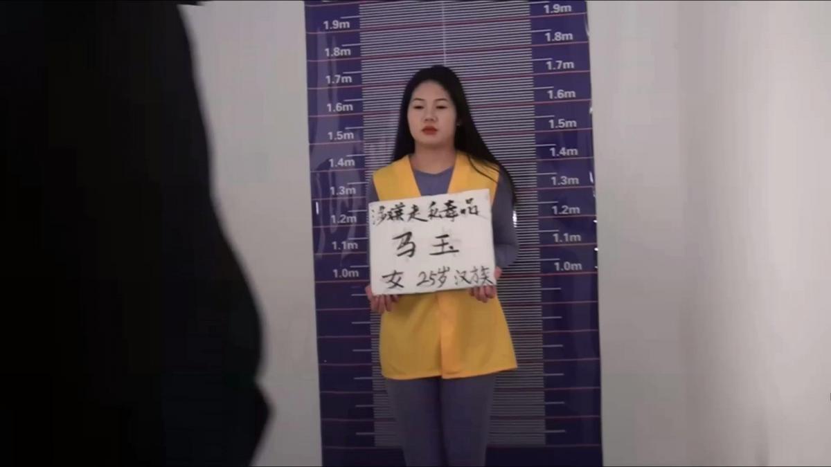 雅俗阁 YSG-NO2023《女毒贩的宿命》思语 实习生版 雅俗阁 2023年最新的作品,由思语主演的马玉女毒贩被落网后的故事,期间马玉受尽了各种屈辱的惩罚措施,最终被处决了,喜欢的朋友不要错过了.