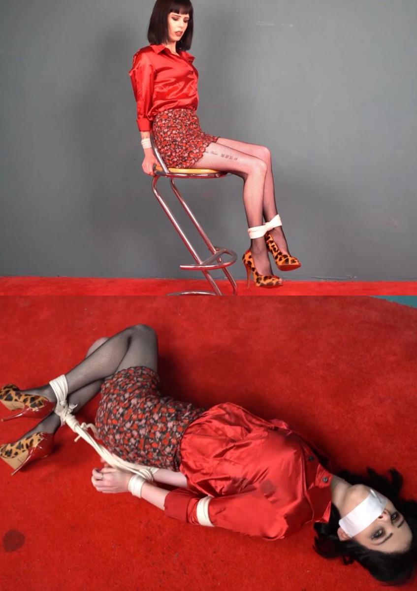 2013a Blouse and Fishnets Pt 1 Mia 这部三部曲是从米娅开始的This trilogy is started off with Mia. Blouse and Fishnets Pt 1 Mia