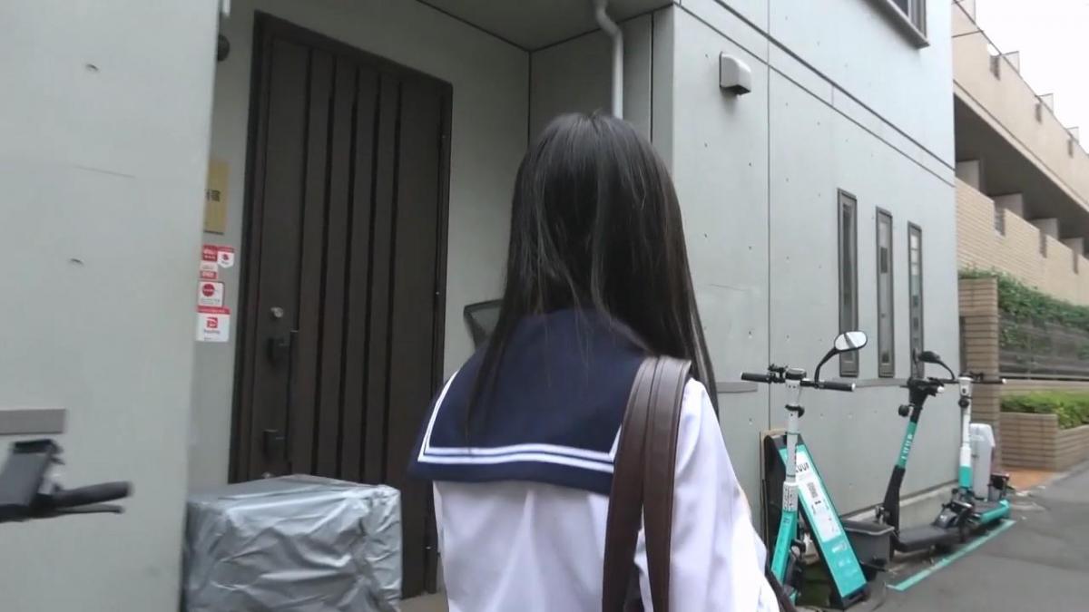 軽音楽部のひめちゃんは人生初めての中出しをおじさんとしちゃうんです 素人円女交際 <span style='color:#b0b0b0;'>[隐藏文字，购买后可见]</span><br>学校でひとりはいる、目立たないようで何かエロい雰囲気を持つ女の子。それがひめチャン。将来有望なエッチ大好き生徒とエロエロな課外授業をしてしまう。しかも人生初の中出し。奇跡としか言いようがない！