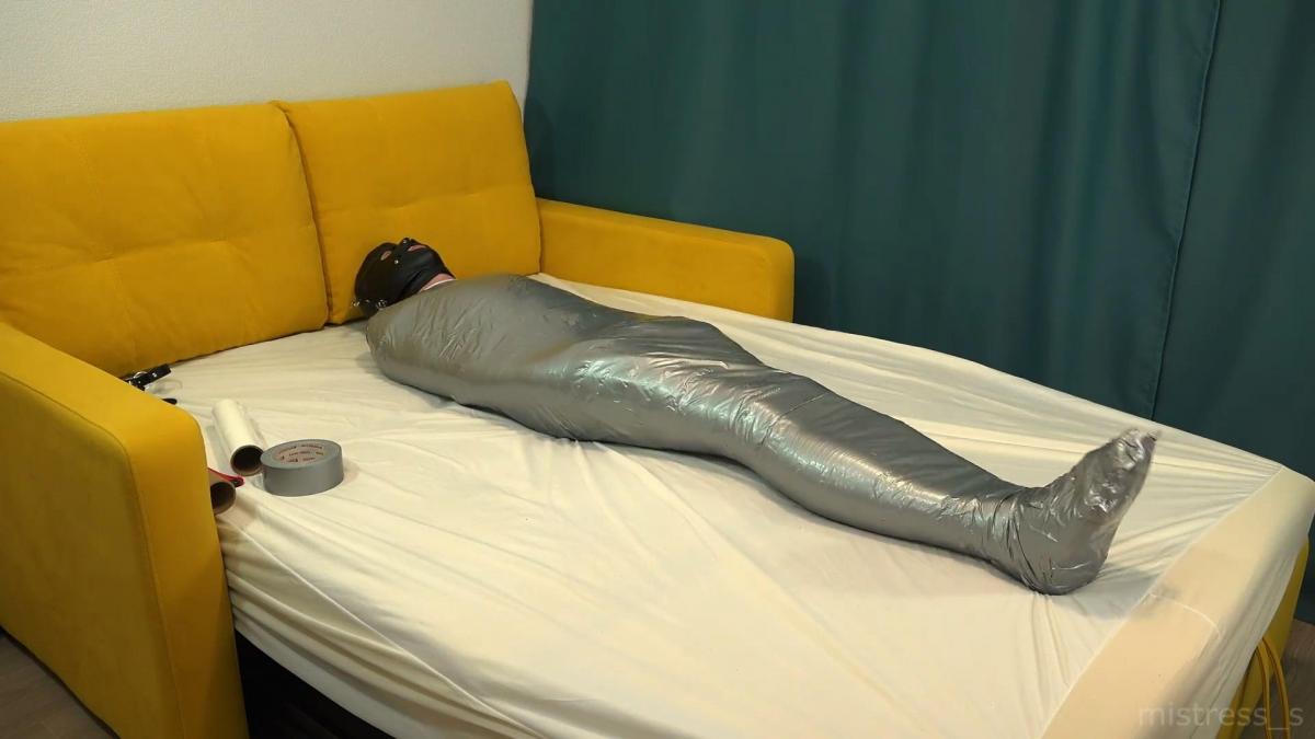 Long-term mummification. Encasement duct tape bondage [FullHD 1080p] Long-term mummification. Encasement duct tape bondage [FullHD 1080p]<br>胶带全包的剧情  保鲜膜 胶带