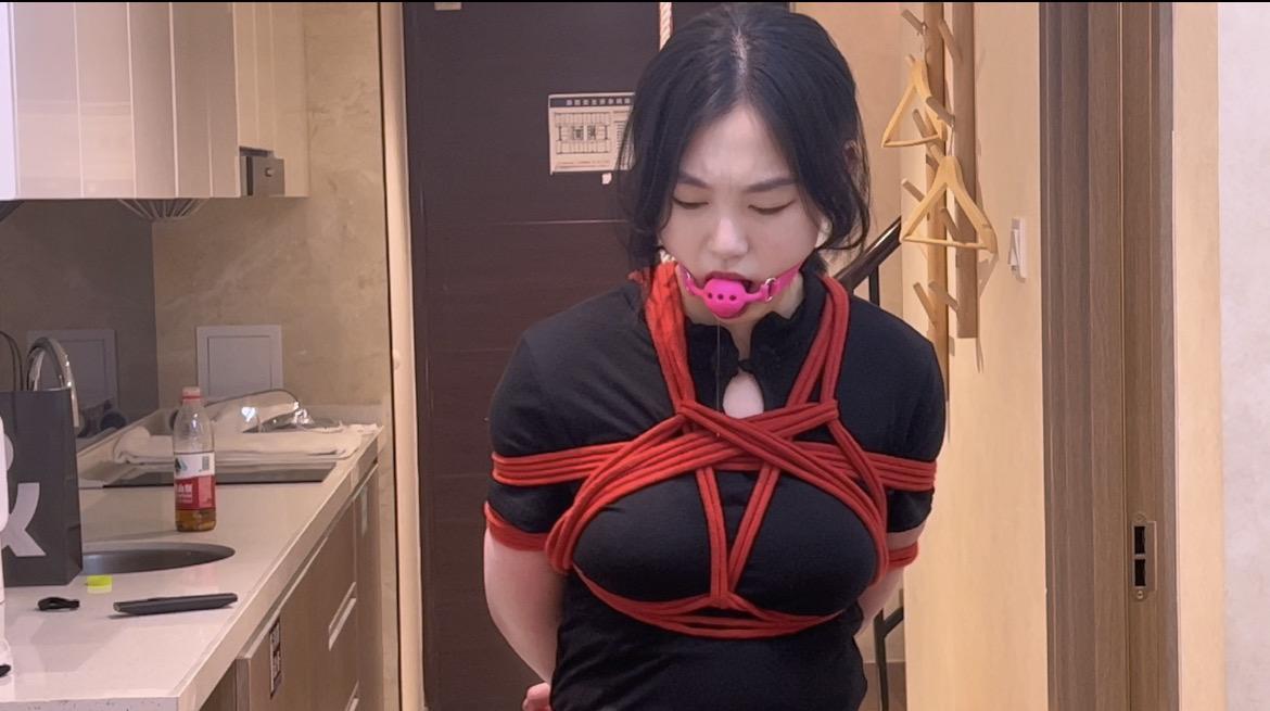 新模紧缚站立口球堵嘴 绳模合作，同好交流，定拍约绳约拍qQ929414347