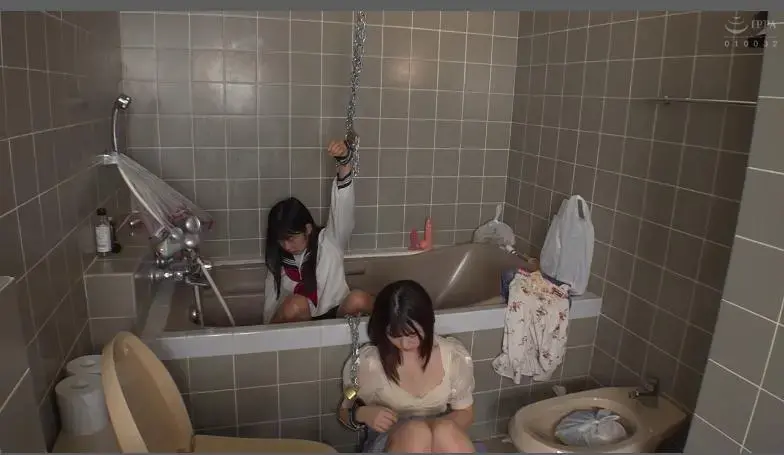 家出娘 監禁バスルーム連鎖レ×プ 监禁在家的浴室里，使之服从！再带下一个女人来连锁拘束。さらに次の女を連れて来たら、先住女に手伝わせ<br>番号：<span style='color:#b0b0b0;'>[隐藏文字，购买后可见]</span>