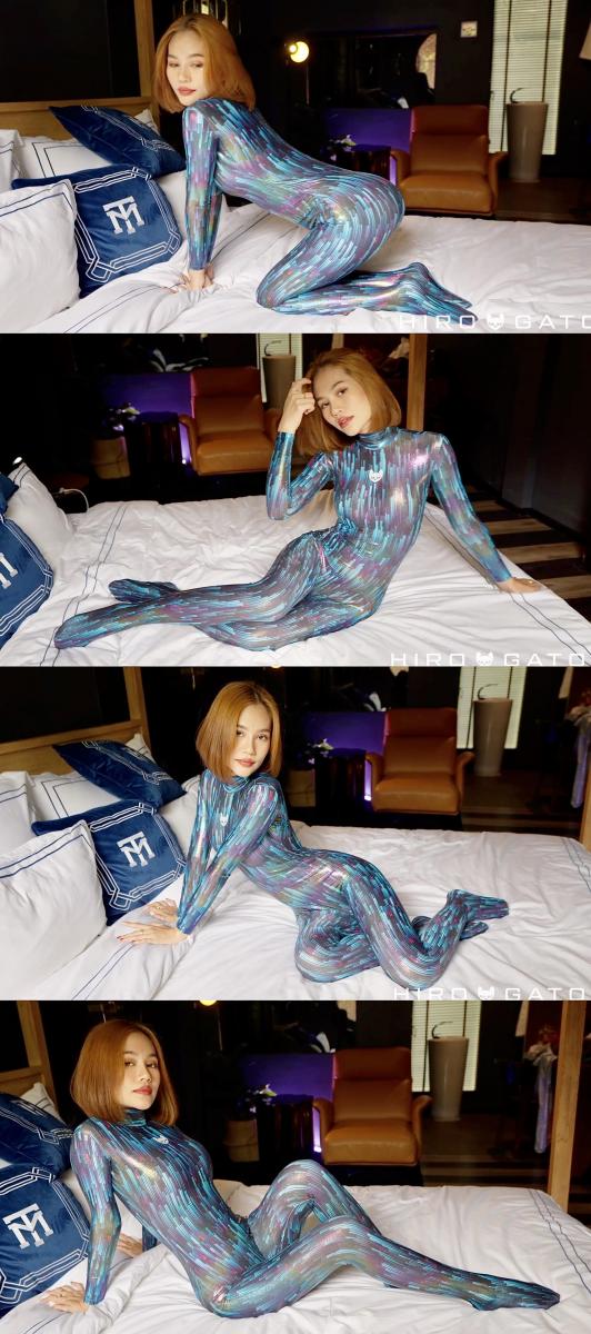 2023-04-07 Muay in Psytique Glitch Catsuit 攒了一年的Hiro Gato系列，这几天集中更一下，让大家久等了。<br>期间会刷屏，给大家造成的不便请谅解。<br><br>这个宝藏写真系列，懂的都懂，专拍 zentai   体操服   丝袜 的。<br>衣服材质是相当的棒。<br>拍摄的手法也很干净很清爽。<br>出镜的女孩们都超级赞。<br><br>强推Rei和Muay这两位模特。<br>Rei很甜很灵动，Rei的体操服 丝袜是一绝。<br>Muay很御身材好，Muay的zentai是一绝。<br><br>女孩们身穿各种丝滑的紧身衣物，或是摆出pose，或是随意扭动，或是抚摸自己。<br>每一部看完了都会让人觉得很舒服，越看越有味道。<br>清爽，赏心悦目的同时，又可以当成L管神片来用。<br>整个系列很具有收藏意义，欢迎大家挑喜欢的冲起。<br><br><br><br>说明：<br>这个系列的视频真的很难搞，今年比去年更难搞。大家且看且珍惜。<br>网站视频是加密嵌入的，要专门的下载器。<br>之前的下载器全都不好用了，找了好久才找到能用的下载器。<br>下载下来的视频又没有背景音乐，我又在保证画质无损的情况下，挨个视频剪辑加了背景音乐。<br>5分钟以下金币福利。<br>5-6分钟的全部1钻。<br>6分钟以上不超过2钻。<br>比去年是贵了点，但是这个系列真的基本不赚钱，纯白忙活，赚瓶可乐喝喝。<br>还请大家多多理解，多多支持，感激不尽。