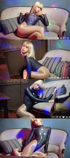 2022-12-30 Rei in Black Shattered Glass Leotard and Pantyhose 攒了一年的Hiro Gato系列，这几天集中更一下，让大家久等了。<br>期间会刷屏，给大家造成的不便请谅解。<br><br>这个宝藏写真系列，懂的都懂，专拍 zentai   体操服   丝袜 的。<br>衣服材质是相当的棒。<br>拍摄的手法也很干净很清爽。<br>出镜的女孩们都超级赞。<br><br>强推Rei和Muay这两位模特。<br>Rei很甜很灵动，Rei的体操服 丝袜是一绝。<br>Muay很御身材好，Muay的zentai是一绝。<br><br>女孩们身穿各种丝滑的紧身衣物，或是摆出pose，或是随意扭动，或是抚摸自己。<br>每一部看完了都会让人觉得很舒服，越看越有味道。<br>清爽，赏心悦目的同时，又可以当成L管神片来用。<br>整个系列很具有收藏意义，欢迎大家挑喜欢的冲起。<br><br><br><br>说明：<br>这个系列的视频真的很难搞，今年比去年更难搞。大家且看且珍惜。<br>网站视频是加密嵌入的，要专门的下载器。<br>之前的下载器全都不好用了，找了好久才找到能用的下载器。<br>下载下来的视频又没有背景音乐，我又在保证画质无损的情况下，挨个视频剪辑加了背景音乐。<br>5分钟以下金币福利。<br>5-6分钟的全部1钻。<br>6分钟以上不超过2钻。<br>比去年是贵了点，但是这个系列真的基本不赚钱，纯白忙活，赚瓶可乐喝喝。<br>还请大家多多理解，多多支持，感激不尽。
