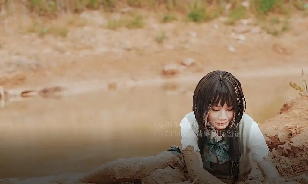 绵羊23年第二部踩泥作品，森林来信制服与白丝黑皮鞋的完美搭配！ 喜欢记得购买哦，感谢大家的支持！