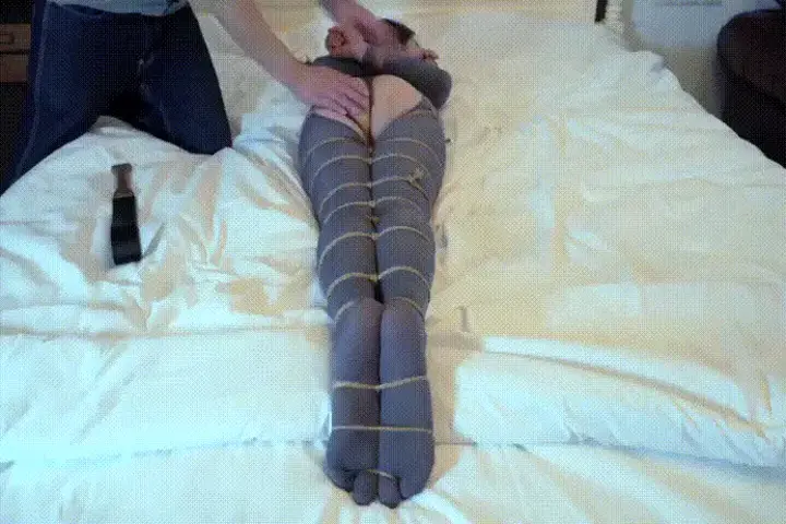 偷天陷阱 Part 4 大结局 女神偷的末路 被紧缚关押屈服在男人淫威之下沦为奴隶无法自拔 偷天陷阱 Part 4 女神偷的末路 被紧缚关押屈服在男人淫威之下沦为奴隶无法自拔<br><br>1080P<br><br>注：LZH格式压缩包直接解压，无需密码！<br><br>必须下载后解压，无法网盘在线解压，请注意！<br><br>如遇解压出错，请安装支持lzh格式的解压app解压！<br><br>（ 建议使用2345好压 ）