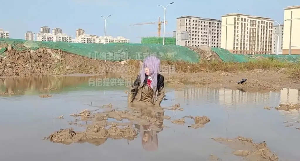 西装制服的踩泥初体验 喜欢记得联系我购买哦，E3