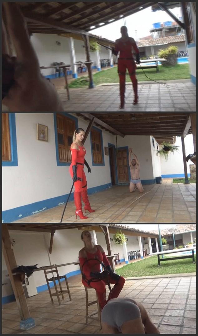 TF Fear my Long Bullwhip by Joanna TF惧怕我的长牛鞭》 作者：乔安娜<br> <br><br>痛苦农场的无情女王今天想享受一下鞭打的乐趣。我向她提供了迪奥萨女神收藏的最令人恐惧的鞭子之一......。一条由24根辫子和8英尺的皮革力量组成的美丽的鞭子！这条鞭子非常特别！这是一个非常特别的鞭子......又快又猛。它的长柄给了它额外的力量，增加了速度，所以它的字节切割和燃烧就像火一样！这是很特别的鞭子！女王用它给了我一个超级严厉的鞭打......通过使用她强大的侧裂，在她的鞭打下完全打破了我的身体!<br><br>如果你梦想着被乔安娜鞭打，这绝对是必须的!<br><br>这就是你成为女皇的原因！<br><br><br><br><br>TF Fear my Long Bullwhip by Joanna<br> <br><br>The Merciless Queen of the farm of Pain wants to enjoy the pleasure of bullwhipping today. I offered her one of the most feared whips of Goddess Diosa's collection... A beautiful made of 24 plait and 8 foot of leather power! This is a very special whip... fast and furious. Its long handle gives it an extra power which adds speed so its byte cuts and burn like fire! The Queen gave me a super harsh bullwhipping with it... by using her mighty side crack to completely break me under her whiplashes!<br><br>If you have dreamed of being bullwhipped by Joanna, this is an absolute must!<br><br>this is the reason you are the QUEEN!<br><br>