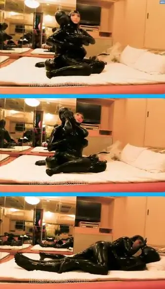 Latex-kun: Latex Lovers Lather up in Oil and Share Each Other`s Breath Part 1 Latex-kun: Latex Lovers Lather up in Oil and Share Each Other`s Breath Part 1<br>描述：Latex-kun: Latex Lovers Lather up in Oil and Share Each Other`s Breath Part 1，kig乳胶全包调教