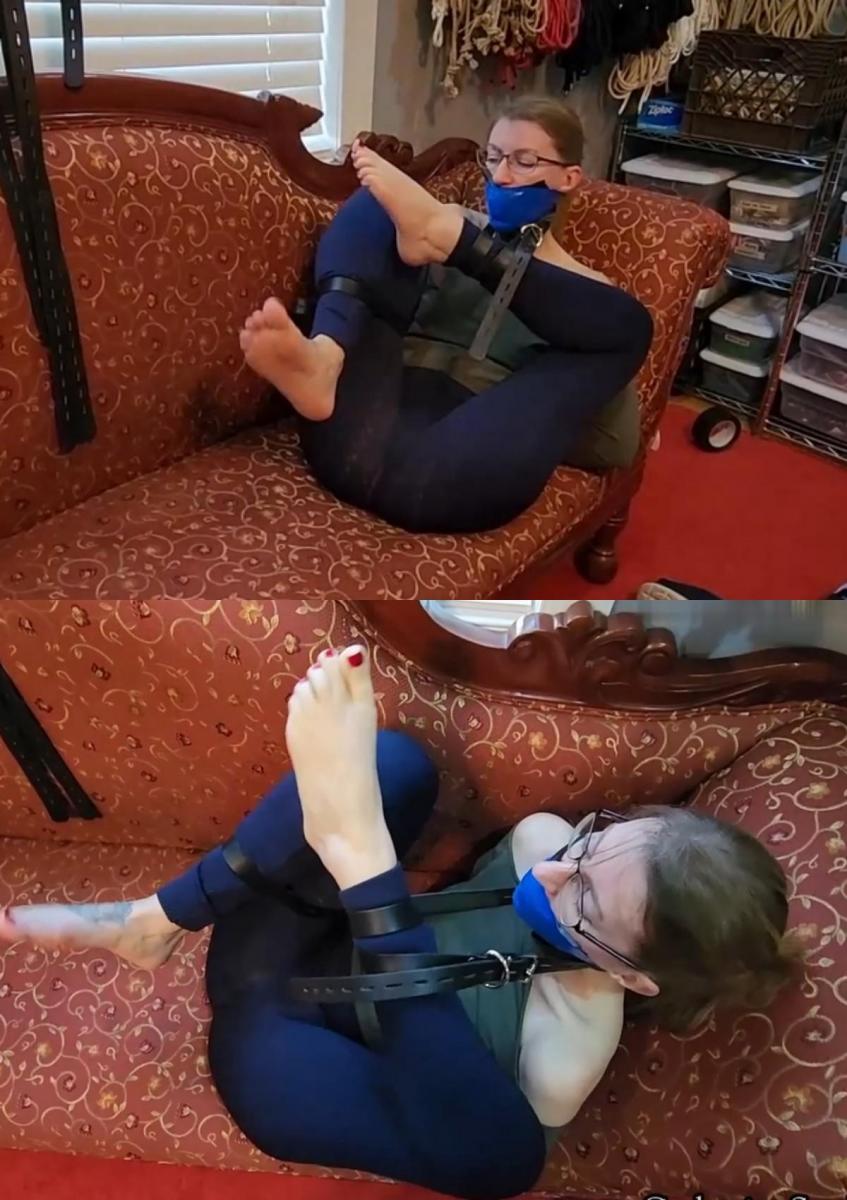 0141 Gagging for a Sniff 受到足部狂热者 FootToons 艺术作品的启发，我重新创建了我的卡通人物绘制的场景，我的卡通形象是被绑起来的脚趾嗅探姿势！ 在详细说明最终结果时，我在健身后穿上了袜子，穿着运动服，头发扎成马尾辫。 把我的两双汗湿的运动鞋袜子塞进嘴里似乎很合适，当它们一根接一根地放进去时，我会闻到潮湿的织物的气味，脚趾缝塞进每个脸颊，让我的嘴里充满汗脚的恶臭。 它们一定是隐形袜，因为我用胶带将它们粘在适当的位置以密封它们！ 我在储备丰富的军械库（所有最好的束缚设备都在这里；-）所以伸手去取一条黑色皮带来绑住我的腿。 等等……赤脚贴在我脸上这样我就可以把鼻孔伸进脚趾缝里不是很有趣吗？ 也许如果我请求一些帮助，我会陷入一个真正的困境，让我的脸和脚靠在一起……当我看不见的束缚帮手在那里时，用电工（电气）的包裹密封我的胶带堵嘴和塞得更紧怎么样？ 从鼻子到下巴的胶带！ Barfoot Bondage Bliss - 享受吧！Inspired by artwork from a fellow foot fanatic, the talented FootToons, I re-created the scene drawn of my cartoon self in a tied up toe sniffing position! Elaborating on the end result, I played with my socked feet after a gym session, still in workout gear with my hair tied back into a ponytail. It seemed fitting to stuff both of my sweaty sneaker socks into my mouth, with good long sniffs of the damp fabric as they went in one by one, toe seams stuffing into each cheek to full my mouth with the stench of sweaty feet. No show socks they must be, as I tape them in place to seal them in with a duct tape gagging! I’m in the well-stocked Armory (where all the best bondage equipment lives ;-) so reach up to retrieve a black leather strap to frog-tie my legs. Wait… wouldn’t it be fun to stick a bare foot in my face so I can reach my nostrils into my toe gaps? Maybe if I plead for some help I’ll get into a real predicament that keeps my face and feet close together… while my unseen bondage helper is at it, how about sealing my tape gag and mouthstuffing even tighter with wraps of electrician’s (electrical) tape from nose to chin! Barfoot Bondage Bliss – Enjoy!<br><br> 