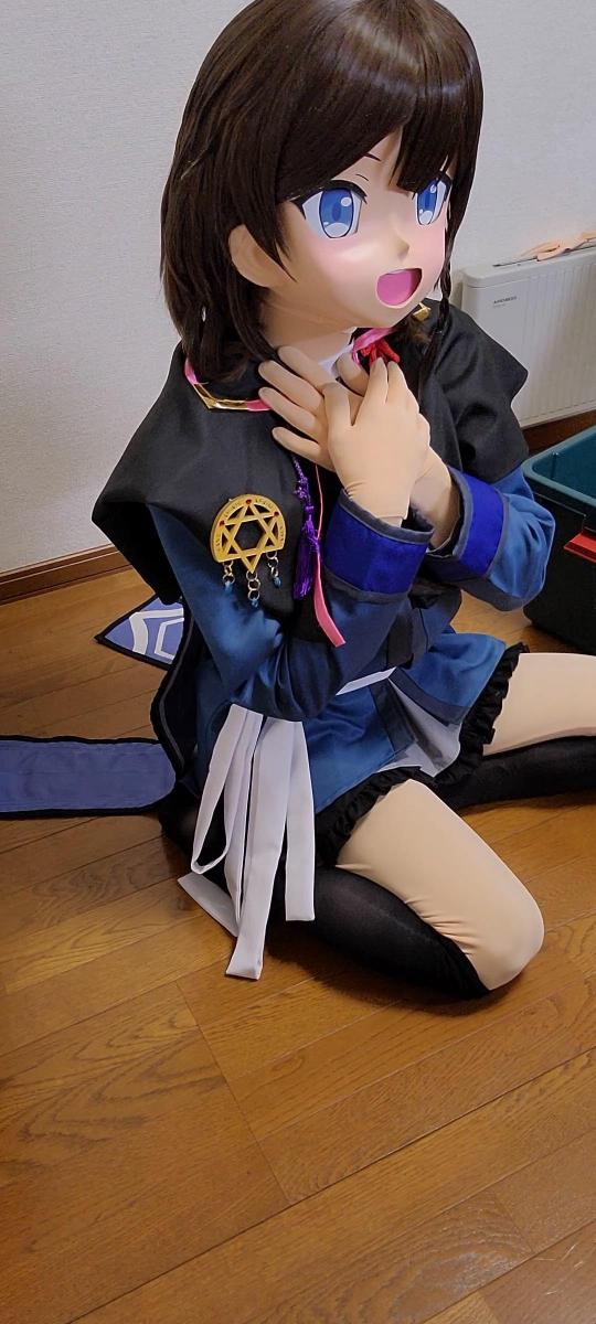 初登場きがえ 作者：<span style='color:#b0b0b0;'>[隐藏文字，购买后可见]</span><br>初だしのお着替え<br>娃娃从开始换装到结束的过程,一步步的穿衣最后带上头壳