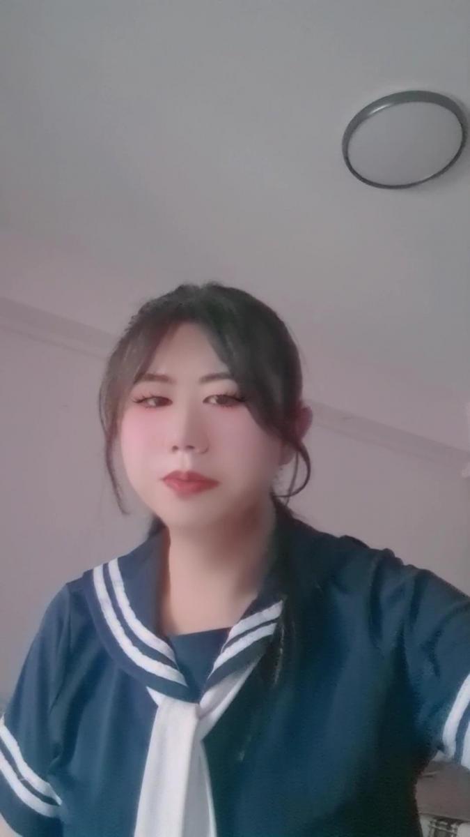 【南城旧梦】被木枷折磨的梦梦，颈手枷+口球+贞操带+强高 拍摄视频时梦梦酱已经被折磨一个多小时了，手已经无比酸痛难忍。口球还是不停的滋溜着口水，调皮的[X_X]和电击乳夹偶尔挑逗一下梦梦，下面还穿着带肛栓的贞操带，木枷的钥匙被冻起来了，距离解冻还有1个小时 ... 任务：等钥匙解冻自己逃脱木枷，并使用AV棒完成一次边缘[X_X]