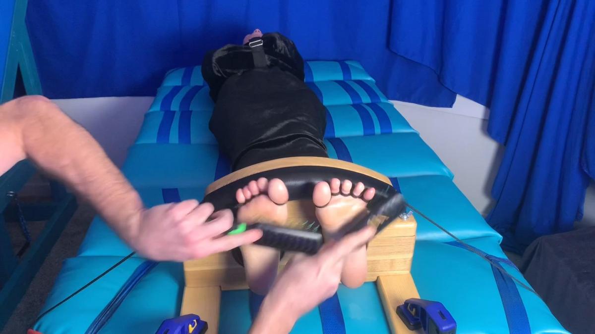 Ambitious Beauty Model Sarah Wrapped and Tickled in Stocks Here is the conclusion to Sarah's first tickle shoot. She is mummy wrapped, locked in stocks barefoot with all 10 toes tied. I start out with her doing the counting challenge and all she can do is wiggle and giggle while her soles are tickled. Super hot clip if you like hot models with super soft ticklish feet. Enjoy!