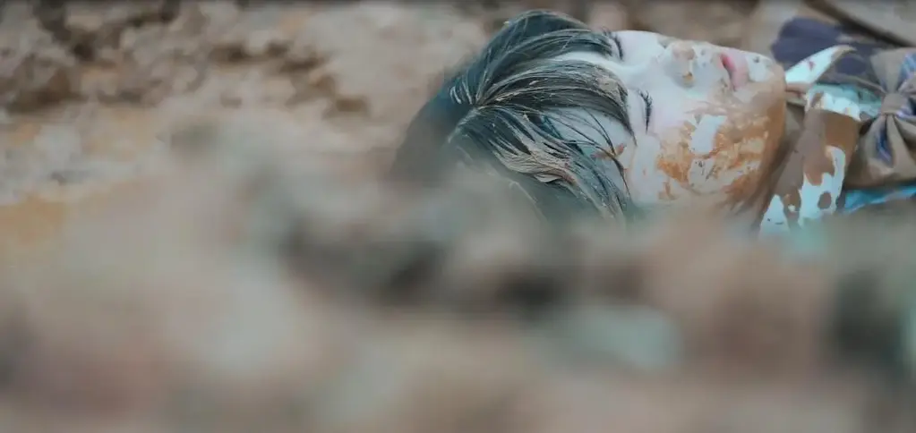 汽车与美女的顶级踩泥的盛宴 喜欢的记得点个关注哦，谢谢大家！记得购买哦！