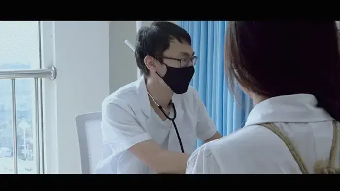 【半岛束艺台】【奎因】YT2069 山东绳立医院就医记 上 ◀作为山东省唯一的六甲医院，山东绳立医院以其独创的没有任何科学依据的绳缚疗法，在心脑血管，精神心理，泌尿生殖，神经系统等领域拥有大量临床经验，尤其对于常规手段无法治愈的疑难杂症有着极高的治愈率。<br>    奎因，女，25岁，长期对其男友进行家暴，走访多家知名医院均无法有效治愈，于是她抱着试试看的态度来到了本院。不过，由于她今天上午又对男友一顿拳打脚踢，因此被捆了起来。对此，虽然院长也是一脸懵逼，但她这次算是来对了。<br><br>㊙【解压密码】peninsula2018,修改后缀名mp4,勿在线观看<br><br>➡【半岛束艺台】不做精品只做生活，用镜头记录真实绳艺，纯净捆绑，健康游戏！为每一个热爱捆绑的朋友展示最纯粹的绳艺，为每一个顾客用心打造属于您的专属作品。<br>✅主页:https://linzijun.app/@BDTV<br>✅QQ:2245148409<br>✅微信:peninsulastudio<br>✅推:@PENINSULABDTV6<br>✅官方用绳:https://sm3guoji.taobao.com/<br>业务咨询秒回，闲聊看心情，色情勿扰。<br>