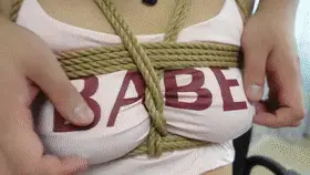 《树屋轻调》新模淼淼试镜：淼淼是一个没的感情的挣钱机器，找到工作室想做模特，虽然从没接触过KB和TJ，但是为了毛爷爷，这首次拍摄，就尺度全开，胶带3点，强制GC，然后被各种输出体外射 《树屋轻调》新模淼淼试镜：淼淼是一个没的感情的挣钱机器，找到工作室想做模特，虽然从没接触过KB和TJ，但是为了毛爷爷，这首次拍摄，就尺度全开，胶带3点，强制GC，然后被各种输出体外射