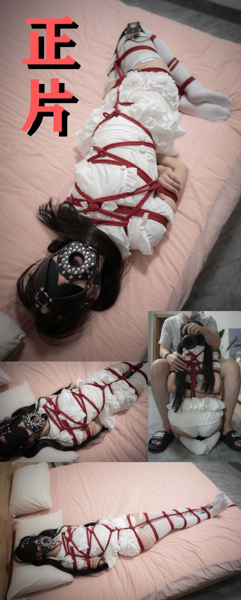 【HUI】潼潼纯白女仆装被绑成冰棍，ZDB+电击强制GC，疯狂扭动挣扎求饶，大声的哭，还好我把门关了 1、潼潼被绑成冰棍，ZDB 电击强制GC<br>2、原创不易，望支持。<br>3、稳定更新，帅哥美女们请关注订阅。<br>4、HUI工作室，不接定拍，不卖原味，喜欢可打赏。<br>5、实价，永不促销，放心购买。<br>6、关注我的推忒，偶尔会小福利小预告。<br>7、解压密码和食用指南：<span style='color:#b0b0b0;'>[隐藏文字，购买后可见]</span>