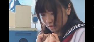 被霸凌的女学生 日本 水手服少女在班级里被同学欺负