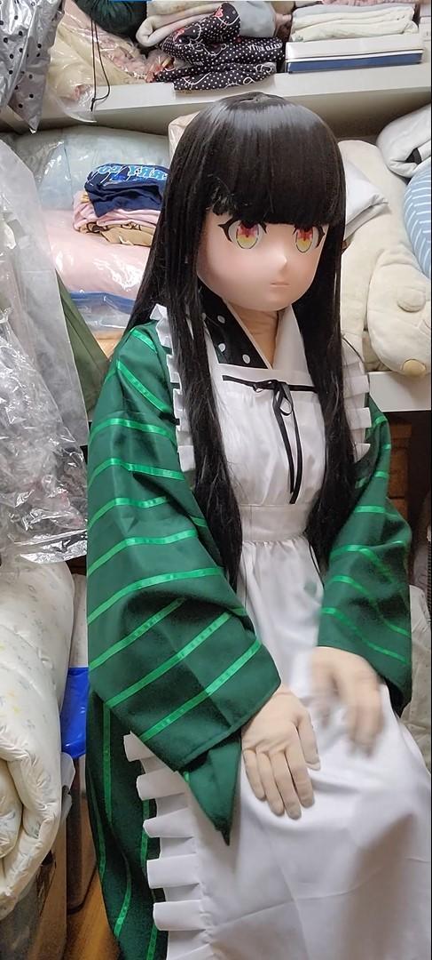 和服でひきこもり 作者： ズックンプラス (ズックン)<br>和服でお人形ごっこ<br>ズックンのフェチい着ぐるみ映像ですタイトルなし