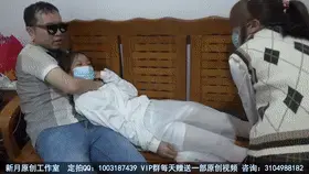 【佳怡工作室】【琳媚】【樱空】定拍 jk白丝 双噶少女 变态男恋shi  【佳怡工作室】定拍视频QQ：3451471253 或者1003187439<br>【出原味妹子】【佳怡】3451471253 【沐沐】3451471253<br>【琳媚】2512774782可以和妹子本人直接交流 沐沐、樱空 联系佳怡<br>【音频小说定制】也是找上面的妹子们<br>【其他业务】约绑攻略有售以及本工作室正式启动会员优惠折扣方案，请有兴趣的同好加客服妹子Q：3104988182<br>【赞助方案】69赞助最少赠送10部视频，98赞助最少赠送20部视频，198赞助最少赠送50部视频，价格相当优惠~媚儿和樱空先后被袭击致s，媚儿s不m目，一直睁着眼睛，变态男用手给媚儿闭上眼睛后，先把媚儿拖到白布上，接着连同白布一起，拖到房间，他把娇小的媚儿抱到床上给她穿上鞋子……还抚摸她瘦小的身躯，细致的大小腿……樱空沉浸再失去好朋友的痛苦当中，被背后偷袭……失去了sm 