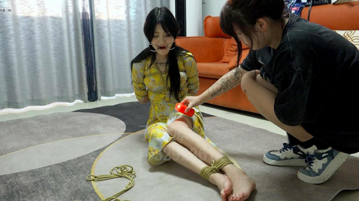 【子衿原创】青钰五花口枷裸足放置，忍不住的口水 百度下载解压密码：zjsy,子衿工作室向全国绳艺爱好者提供：体验绳模捆绑服务，绳模全国可空降、绳艺作品销售、作品定制、视频网调、原味等，另外本店招募绳模。<br>约拍订拍请联系Q1832923614 微信happiiny