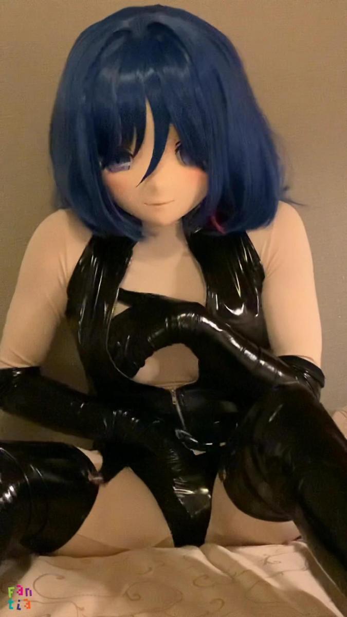 【kigurumi】ひとりH????＃4 更新时间：2023/09/09<br>作者：<span style='color:#b0b0b0;'>[隐藏文字，购买后可见]</span><br>今回はひとりH????シリーズになります。<br>初めてボンデージ衣装を着てみたAoちゃん、衣装の擦れる音や着心地が良すぎるあまりちょっとエッチな事をしちゃいました。