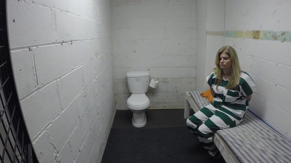 Holly Lee’s parole hearing part#1 holly lee is in her cell for her parole hearing <br>the officer came and bring her to parole hearing 