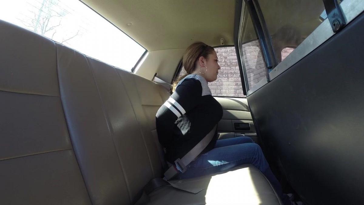 Mia skips bail again Mia gets picked up at home bail her bail bonds agent. She gets cuffed 