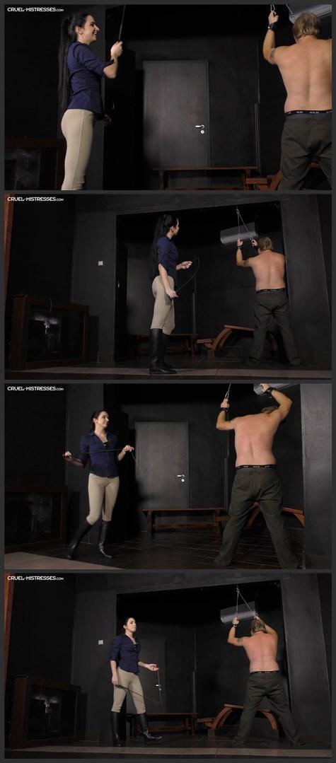 FULL HD Strict Kittina and her whip FULL HD Strict Kittina and her whip <br><br>The slave imagines himself running out of the room, but he knows, that in reality, he has no chance to escape from Mistress Kittina and her painful whip. He is standing shirtless and tied and Mistress Kittina is working on his bare back with her whip, commenting his miserable life and enjoying her dominance.<br><br><br><br><br><br>全高清 严格的吉蒂娜和她的鞭子 <br><br>奴隶想象着自己跑出房间，但他知道，在现实中，他根本没有机会逃离女主人吉蒂娜和她痛苦的鞭子。他赤裸着上身，被捆绑着，女主人吉蒂娜正用鞭子抽打他光秃秃的后背，评论他的悲惨生活，享受她的统治权。<br><br><br>