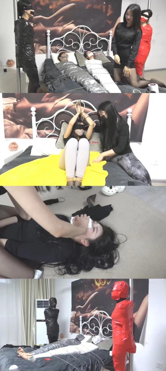 逍遥定拍.劫中劫02. 凶残的女老赖解脱绳缚怒绑两个女小偷,4人木乃伊缚 待其中一个女小偷出门取钱之际，女老赖悄悄的解开绳子，并弄晕了其中一个女小偷将她蒙眼堵嘴绑在床上，等她同伙回来也被迷晕，然后和两个倒霉的债主一起被这个凶残的女老赖绑成了四具木乃伊.<br><span style='color:#b0b0b0;'>[隐藏文字，购买后可见]</span>