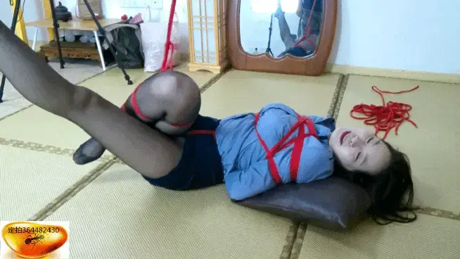 骚m丹丹紧缚调教1……后高手紧缚、团缚+棒棒震阴+tk、瘙痒抚摸+胸部大保健、片足躺缚……骚妹丹丹越来越奴性了，全程呻吟+娇笑，紧缚享受中……定拍qq364482430双压缩无密。 骚m丹丹紧缚调教1……后高手紧缚、团缚 棒棒震阴 tk、瘙痒抚摸 胸部大保健、片足躺缚……骚妹丹丹越来越奴性化了，全程呻吟 娇笑，紧缚享受中……定拍qq364482430双压缩无密。