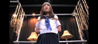 特殊的表演 日本 水手服妹子受邀参加活动 没想到自己却是这次活动的主角