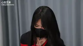 【心悦艺束】-4钻福利，东航空姐脱缚挑战，没绑特别紧，4钻发个福利吧。（补链） 定拍，约拍，模特应聘，请加Q1323841296 关于约拍：近期与朋友一起筹备了一个sm主题的酒馆，即将开张，所以想着趁势像前辈学习开展线下约拍业务。目前还是以熟悉的老客户为主，毕竟我也怕有成心找事的来弄我。具体可咨询对接。<br>海外用户请用Telegram：xybondage。<br>或者联系邮箱：xybondage@qq.com<br>视频中的衣物，丝袜，道具有需要的也可联系我。<br>解压密码是：xyys