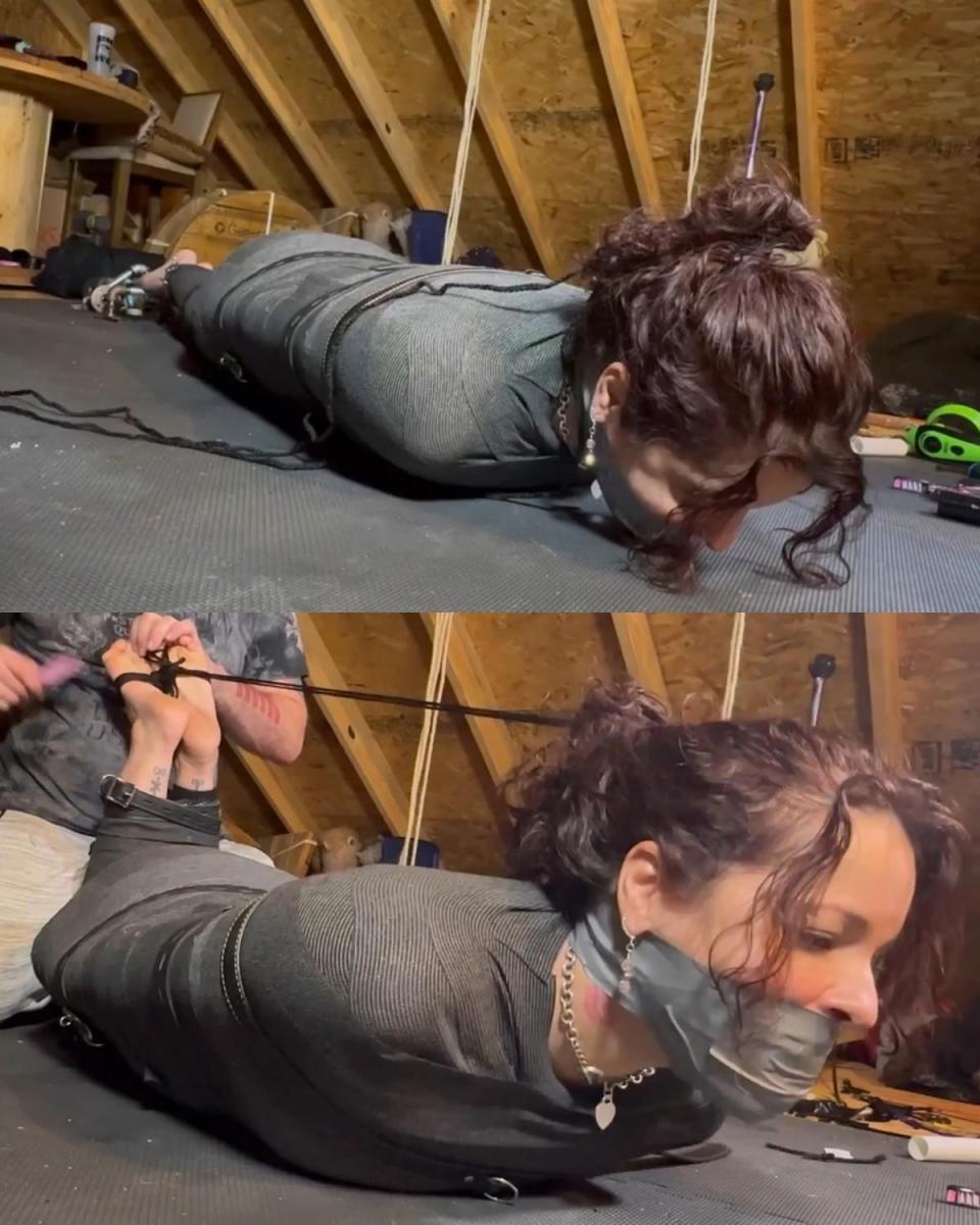 HOGTIED GAGGED AND TICKLED - GINARY Mummification Hogtie - Ginary能和这个女人一起工作我感到非常兴奋！ 没有什么是她不能接受的，包括一个坚韧的绑带木乃伊化，以及我通常的绑发绑带设置！ 一旦我在屏幕上塞住并包住她的嘴，我就把振动刷塞进我绑在她脚底上的绳子里，然后把它们留在那里。<br><br>不满足于此，我做了一些实际行动，用手指和其他一些物品来让这位漂亮的女士挣扎和活跃！ I was pretty stoked to get to work with this woman! There isn't much she couldn't take, including a tough hogtie mummification, complete with my usual hairtie hogtie setup! Once I stuff and wrap her mouth onscreen, I shove vibrating brushes into the string I had bound around her soles and left them there. <br><br>Not content with that, i do some hands on action, using both fingers and a couple of other items to keep this pretty lady struggling and feisty!