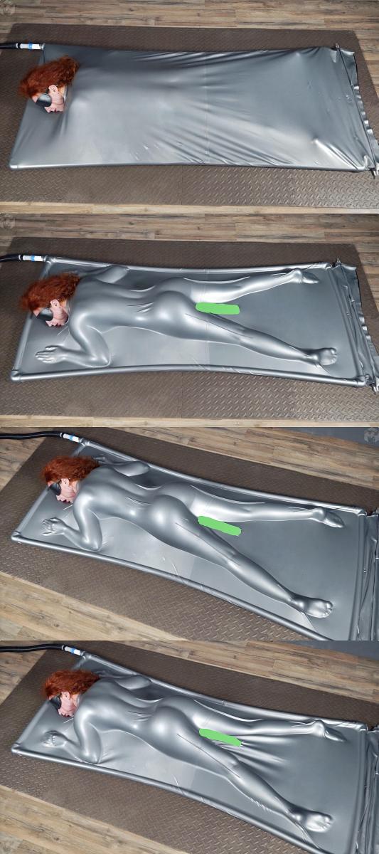 Orgasms butt up in a gray latex bed 银色乳胶真空床。<br>这次是趴着的姿势，快乐棒直怼裆部，强高放置play。<br>一边体验真空床的紧致，一边享受快乐棒带来的块感。<br>小姐姐舒服的呻吟连连，翘臀在乳胶的包裹下扭来扭去很是诱人。