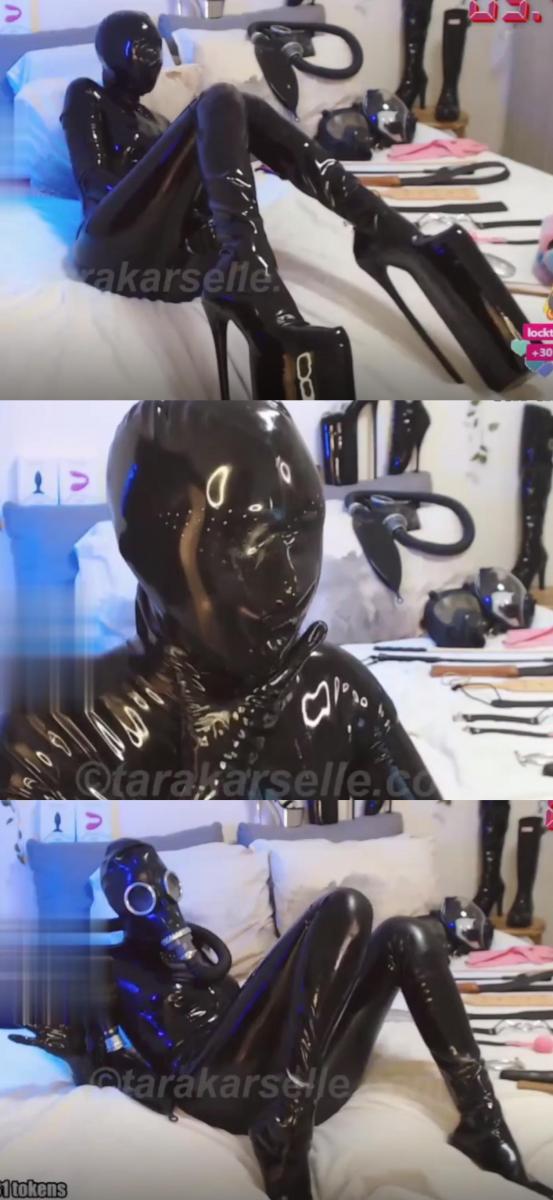 tarakarselle 120722 2217 Chaturbate female 创作：tarakarselle<br>tarakarselle 7月12日部分直播录像 <br>身穿黑色乳胶紧身衣，戴上黑色露孔头套，戴上防毒面具，穿上黑色雨胶靴<br>全程小怪兽的震动体验，后换上超高跟，浑身抖动不止，叫声呼气声不断<br>喜欢乳胶朋友别错过了