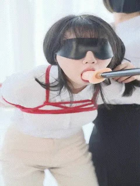 【惩戒学园】办公室战争预告片  黑丝ol争斗 百合调教 制服调教 库里丝 强制侍奉 器械调教 口水调教 上个世代就想拍摄办公室战争，如今的偿所愿。黑丝OL的百合调教，修长长裤下的美腿调教。强制固定侍奉 口水滴落 百合腿控的必看之作