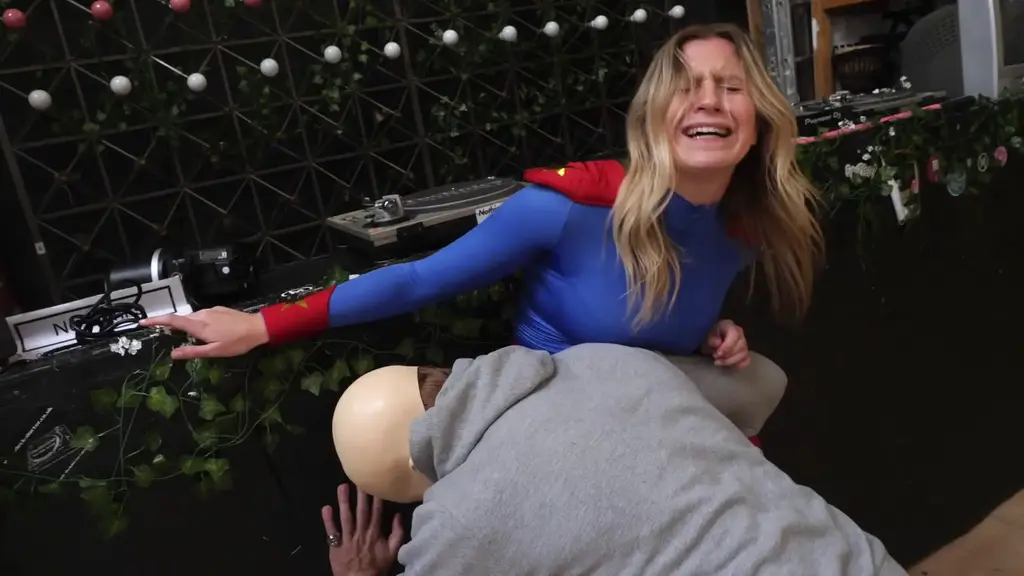 IMITATION-GIRL Next global crisis patriot girl<br>Superheroine hypnotize