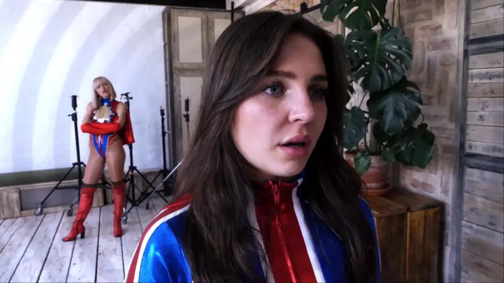 SUGGESTED LEADER our superheroine Majesty & Wonderstrike think that they are in a full-powered fight with one another over the leadership crown of Elite Force