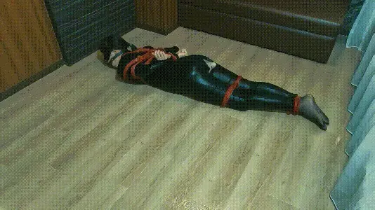 【絶体絶命】バイブ責めを受ける女スパイ 脱出編　[Desperate situation] Female spy receiving vibrator attack Escape edition 【絶体絶命】バイブ責めを受ける女スパイ 脱出編　[Desperate situation] Female spy receiving vibrator attack Escape edition<br>監禁された女スパイ。<br>気が付くと、拘束状態で<br>股間にバイブを挿入されていた。<br>スイッチを入れられたまま、<br>外すことも出来ず悶える女。<br>「どうにかして逃げ出さないと...」<br>快楽に溺れぬよう必死に脱出を試みる。