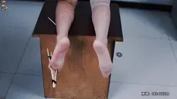 【娜绳工作室】【青柠】QNLK-90 ◀小女仆穿着脚尖透明的过膝丝袜，跪在桌子上，手腕被手铐铐住吊起来强制跪立。漏出脚尖透明的小脚趾，这样一来，就会让竹筷更好的进入脚趾，看来古人传下来的惩罚都是有实验论证的，别看是小竹筷，夹在脚上还没使劲呢可就是特别疼了。尤其是还在被夹着竹筷的的脚趾上，还被藤条鞭打脚底板也属于是双层体会了吧。<br><br>◀不要担心缩略图中我打的码，那是为了过审，实际视频中是没有码的，可放心购入，视频质量绝对放心。<br><br>➡此后视频，已更新设备，需要的看官可放心下单，双机位拍摄，远近随心所欲观看，要细节有细节，要整体有整体。<br><br>↓   ↓   ↓   ↓   ↓   ↓   ↓   ↓   ↓   ↓   <br>✅主页：https://www.linzijun.app/@nashenggzs<br>✅QQ：642462518<br>✅微信：Nashengliaokao<br>✅推：@NashengQN<br>↓   ↓   ↓   ↓   ↓   ↓   ↓   ↓   ↓   ↓   <br>➡需要定拍的可直接加我的联系方式，模特可接定拍时，一般当天出片。<br><br>➡【娜绳工作室】为各位同好和同行提供作品定制、原味等<br><br>有兴趣的可以实地体验，工作室是在青岛黄岛，欢迎想要来的大学生来实地体验绳艺或镣铐，多谢合作<br><br>------------------------------------------------------------------------------------------------------------------------------------------------------------------------------------<br><span style='color:#b0b0b0;'>[隐藏文字，购买后可见]</span><br>------------------------------------------------------------------------------------------------------------------------------------------------------------------------------------<br><br>先说明一下，购买视频的老板们不用担心解压问题了，现在开始以后去除三层解压，下载后只需密码解压一次即可，然后修改后缀名即可看视频了。还是不建议在线观看哦~