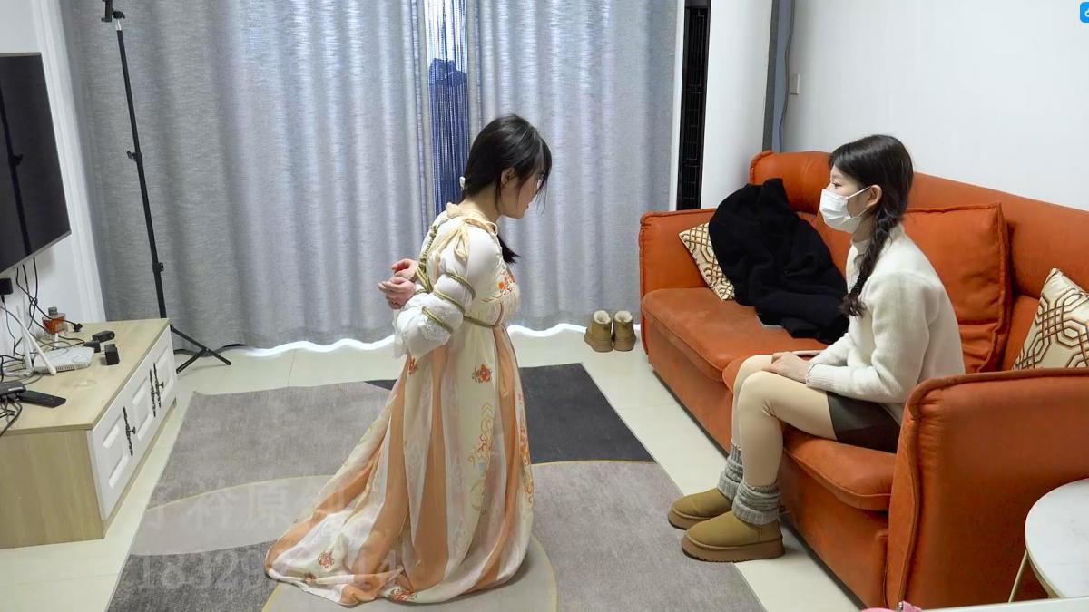 【子衿原创】1216 严厉女教师 双女 SP 打脚心 罚跪 驷马  依依小敏主演 百度下载解压密码：zjsy,子衿工作室向全国绳艺爱好者提供：体验绳模捆绑服务、绳艺作品销售、作品定制、视频网调、原味等，另外本店招募绳模