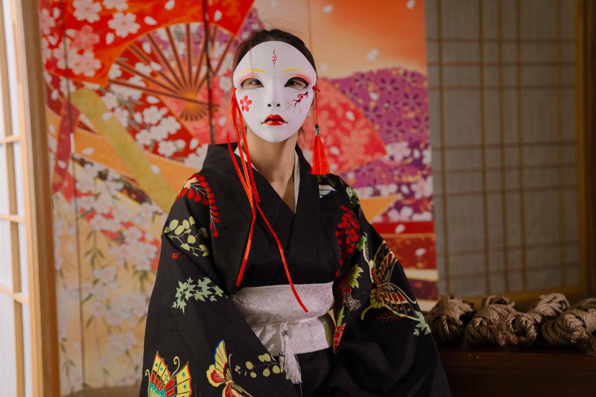 【蘇小小原创】唯美日式捆绑调教 新人第一次分享视频，心中充满期待与紧张。将心血之作公之于众，期待观众的认可。分享的过程也是自我表达和交流的开始，虽然过程中充满挑战，但分享的喜悦和收获的反馈，让我深感值得。每一次分享都是成长的机会，期待更多交流与进步。望大家喜欢。<br>定拍需求或完整版本联系q：3158731277<br>压缩包密码：suxiaoxiao2023