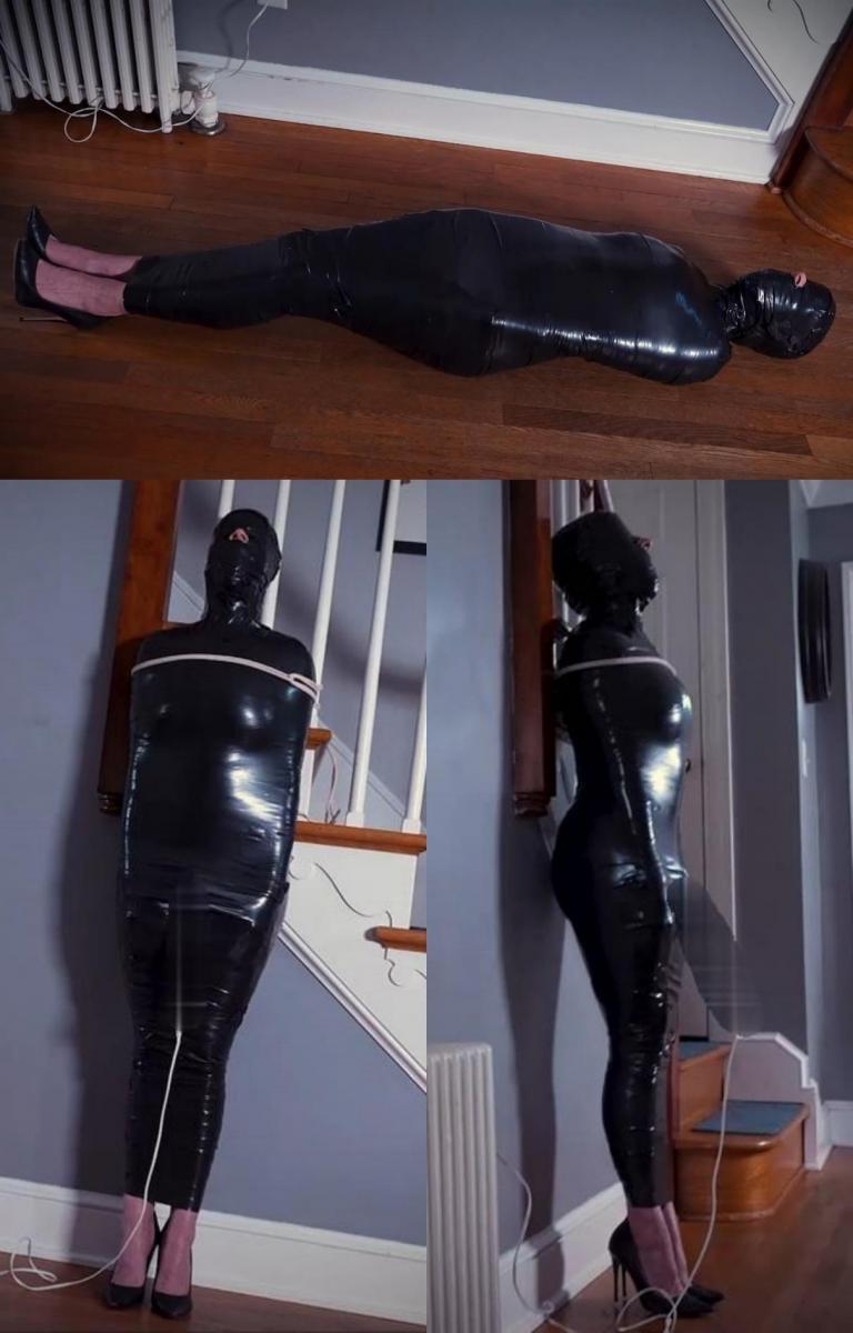 Claire Is Cocooned and Cumming as a Pussy on a Stick in Crushing Mummification with Claire Irons 他用一条巨大的内裤塞满了她的脸，将它们紧紧地贴在适当的位置，然后用更多的收缩膜包裹她的头，然后将她的头（除了她的脸）包起来。 他把她移到地板上，她再次发出咕咕声，而他轻松地控制住了她的身体，完全控制并主宰了局势。 然后他包住她的小腿，用胶带遮住她的脸，让她挣扎，只露出鼻子和脚。<br><br>她竭尽全力，一边咕哝着，一边试图扭动身体，但她几乎无法动弹。 她因无法翻身而发出沮丧的声音，表明她已完全受控，完全受他摆布。 她继续在她紧紧的茧里分娩，直到他回来把她靠在楼梯上。<br><br>现在一根魔杖压在了她的身上，她透过她的口塞和上面的层层收缩包装和胶带呻吟着，但仍无法摆脱持续不断的振动。 不能动，。 但她的困境远未结束，因为她被留下一分钟又一分钟的痛苦，每次都更猛烈，直到他回来将魔杖完全压在她身上，直到她比她更猛烈！He stuffs her face fully with a huge pair of panties, tapes them tightly in place and then wraps her head with more shrink wrap before taping her head except for her face. He moves her to the floor as she coos again as he easily handles her frame, in full control and dominating the situation. He then wraps her lower legs, covers her face with tape and leaves her to struggle with only her nose and feet exposed.<br><br>She does her best, grunting as she tries to wiggle, but she can barely move. Her noises of frustration as she can't roll over show she is fully controlled, totally at his mercy. She continues to labor inside her tight cocoon until he returns to stand her against the stairway.<br><br>Now a magic wand is pressed to her She groans through her gag and the layers of shrink wrap and tape over that, but there is not escape from the incessant vibrations. Unable to move,. Her plight is far from over though as she is left for minute after agonizing minute, cumming harder each time, until he returns to press the wand fully against her until she cums harder than she ever has for him!