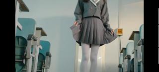 稚乖画册 — 教室 教室里的JK白丝美腿