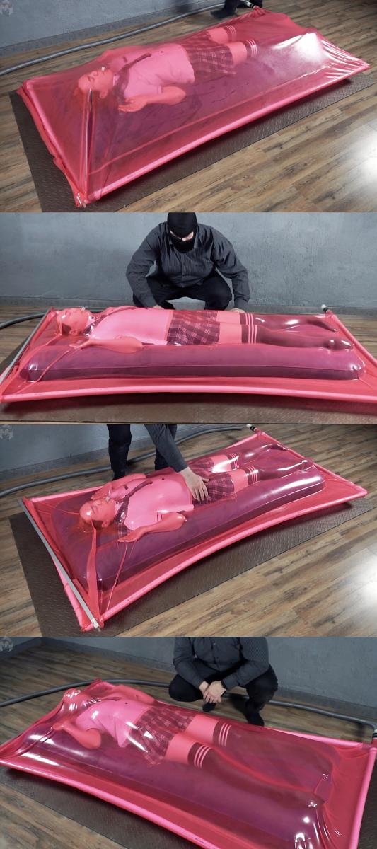 Schoolgirl on an air mattress in a latex bed 充气床垫 乳胶真空床，不同于普通真空床玩法，这样的搭配有种飘在云端的紧致包裹感哦~~~<br><br><br>The air mattress is a very popular vacuum bed. Why don't the guys do it too?<br>It was so soft for Sonja to lie on the mattress.<br>The latex bed was so tight and pressed the schoolgirl to the mattress that she could not even move.