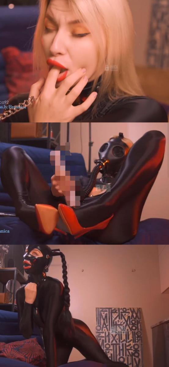 bronnica 100923 2155 Chaturbate female 创作：Bronnica<br>Bronnica 9月10日部分直播录像 新春福利 68分钟放松<br>PART1 Bronnica身穿黑色紧身衣，戴上黑色口球后，搔首弄姿，脱下口球戴上狗链，手指伸进嘴里不断吮吸着，之后戴上眼罩抚摸着自己，叫声不断<br>PART2 穿上过膝皮靴后，又将自己拷在了墙上，手铐脚铐将自己变成了大字绑，全程小怪兽的震动体验，之后换上红色高跟鞋，戴上手铐进行后手缚体验<br>PART3 取下手铐后，戴上防毒面具，全程白色大棒棒的震动体验，叫声在防毒面具中不断传唤，最后又戴上双马尾露眼嘴乳胶面具，戴上黑色口球，把玩一番<br>全程内容精彩丰富，喜欢乳胶和捆绑的朋友别错过了